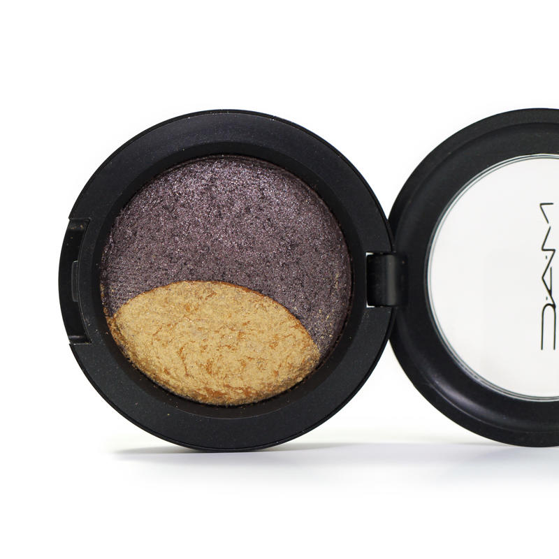 MAC Mineralize Eyeshadow Magic, Mirth & Mischief Collection Midnight Madness #1
