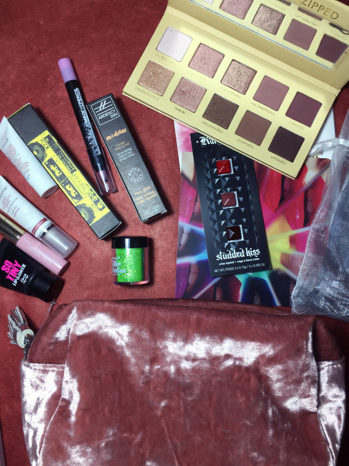 👄HEAT Haul B19👄