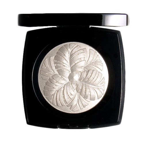 Chanel Highlighting Powder Camelia De Plumes 