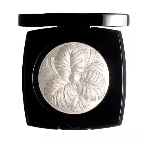 Chanel Highlighting Powder Camelia De Plumes  - Best deals on  Chanel cosmetics