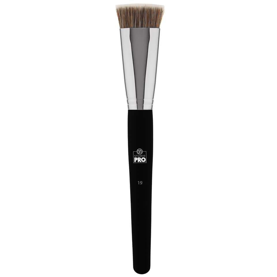 BH Cosmetics Studio Pro Brush 19