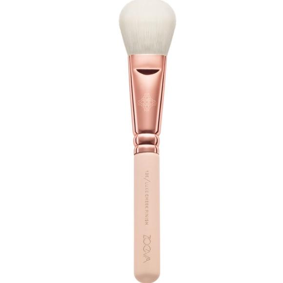 Zoeva Luxe Cheek Finish Brush 126 Rose Golden Collection