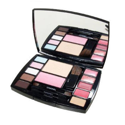 Chanel Travel Makeup Palette Altitude | Glambot.com - Best deals