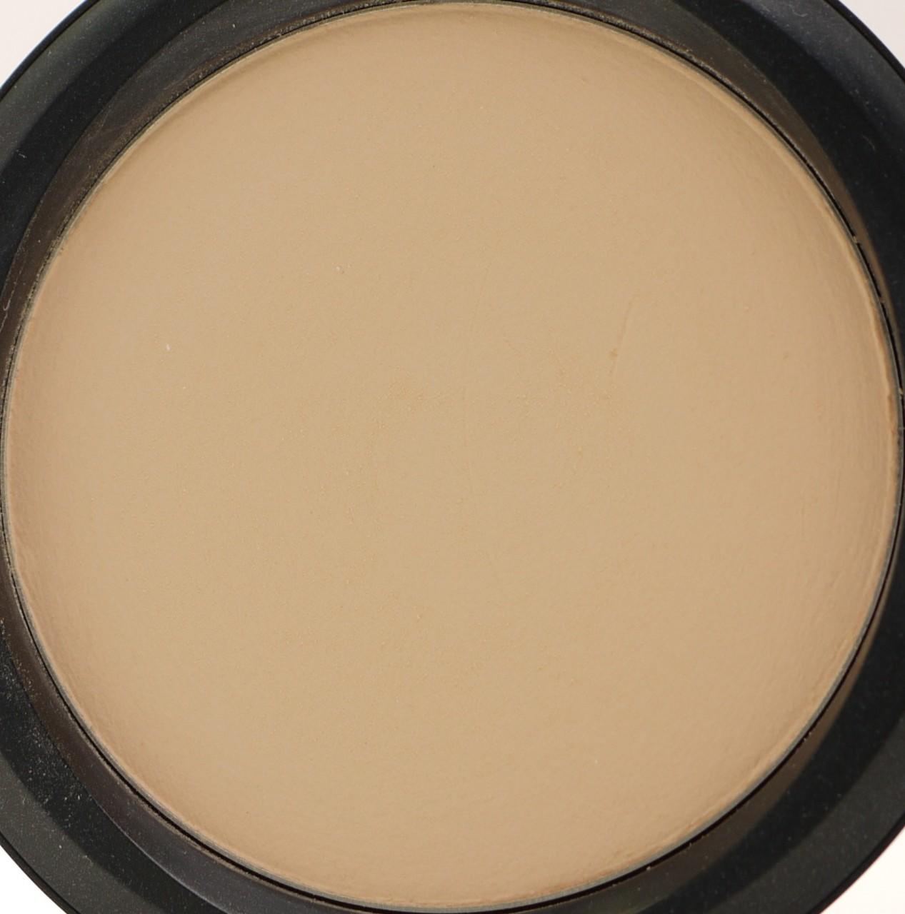 MAC Studio Careblend Pressed Powder Light Plus #2
