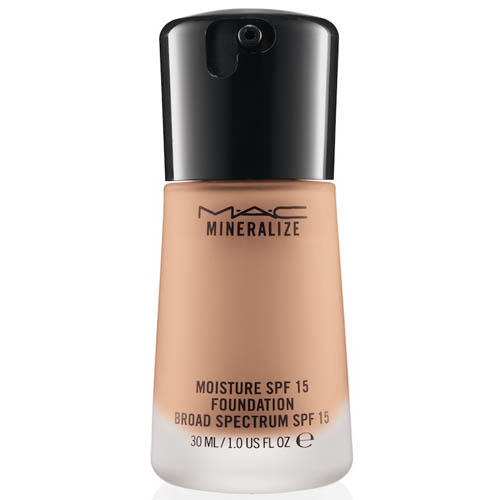 repeat-MAC Moisture Foundation NW20