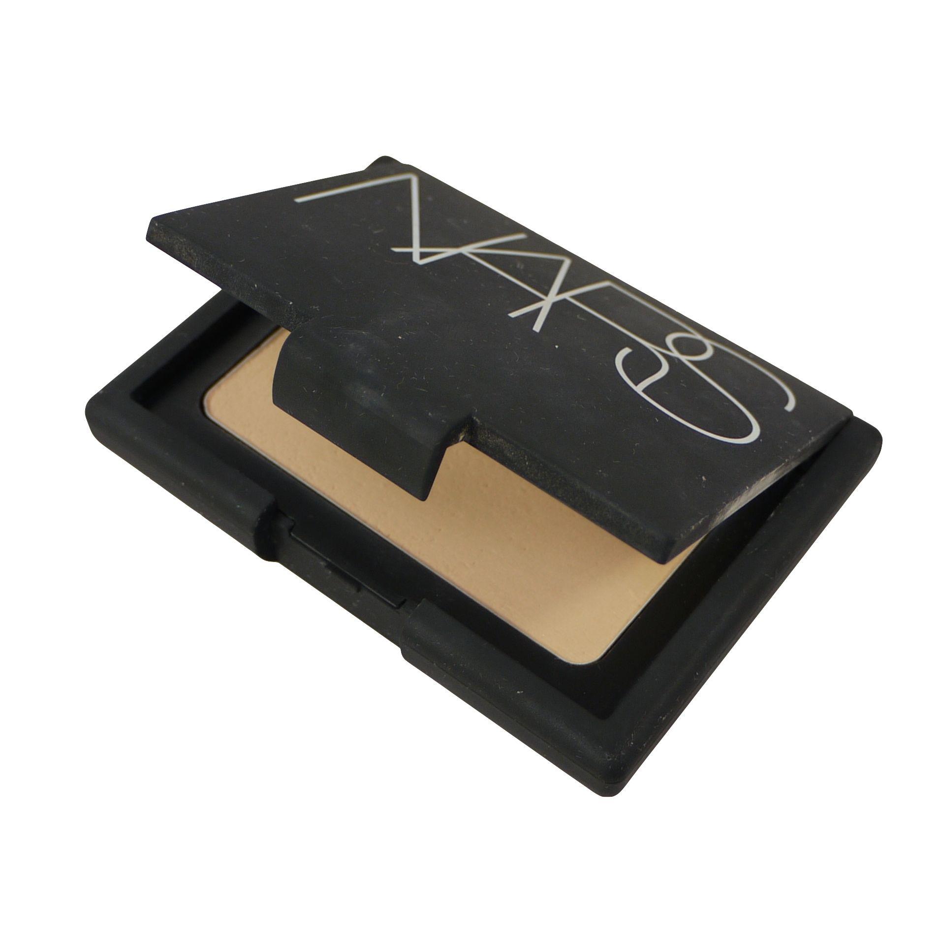 NARS Sheer Matte Pressed Powder Foundation Barcelona #0