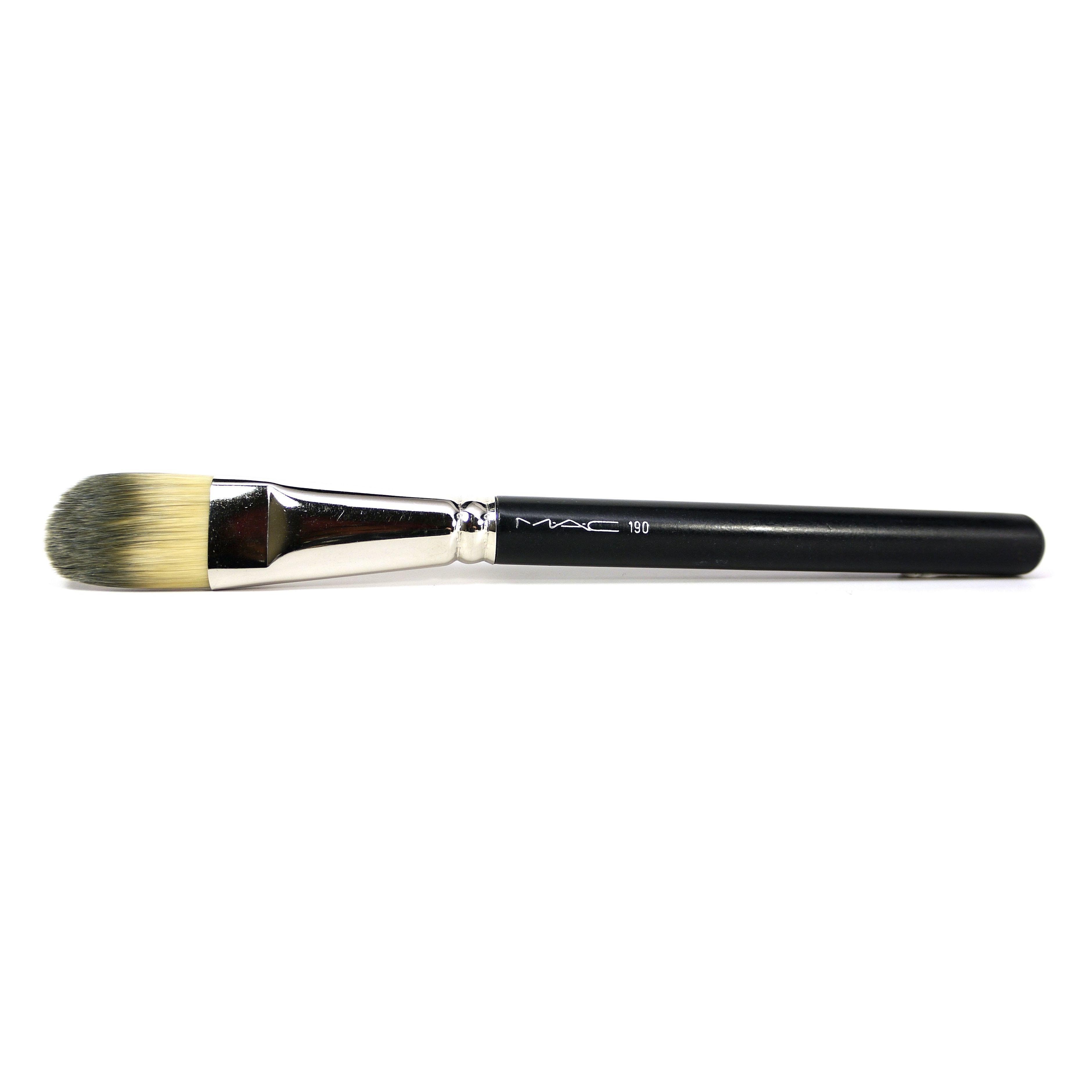 MAC Large Face Foundation Brush 190 #0