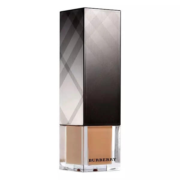 Burberry Fresh Glow Luminous Fluid Foundation Beige No. 26