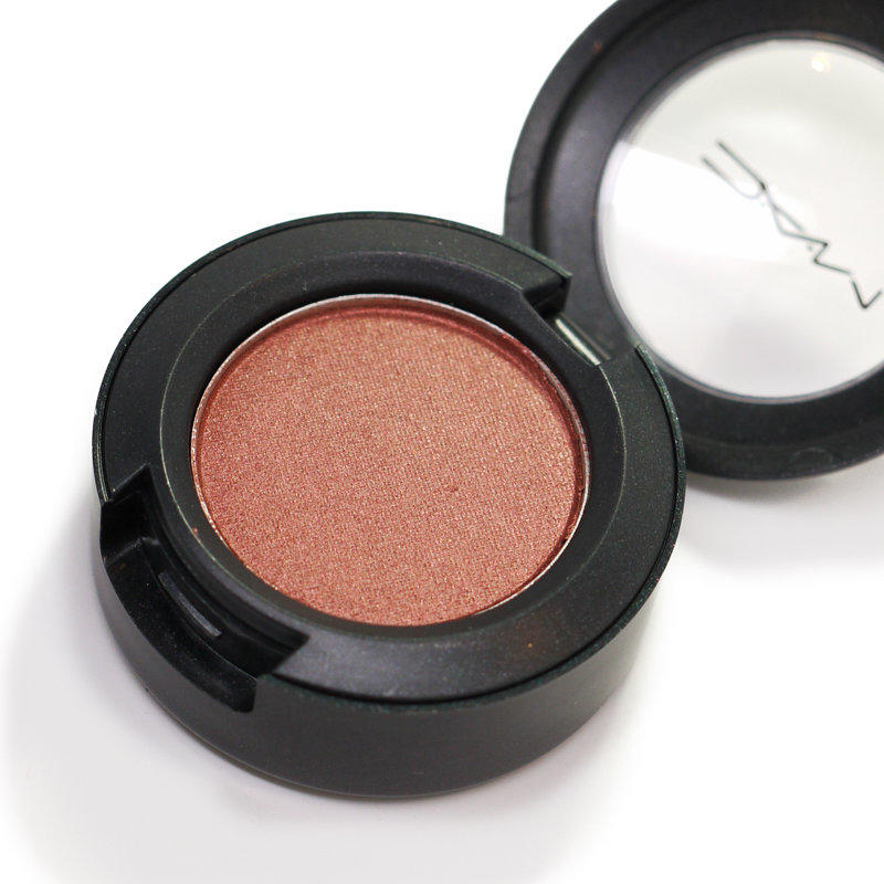 MAC Eyeshadow Cut To Fit #1