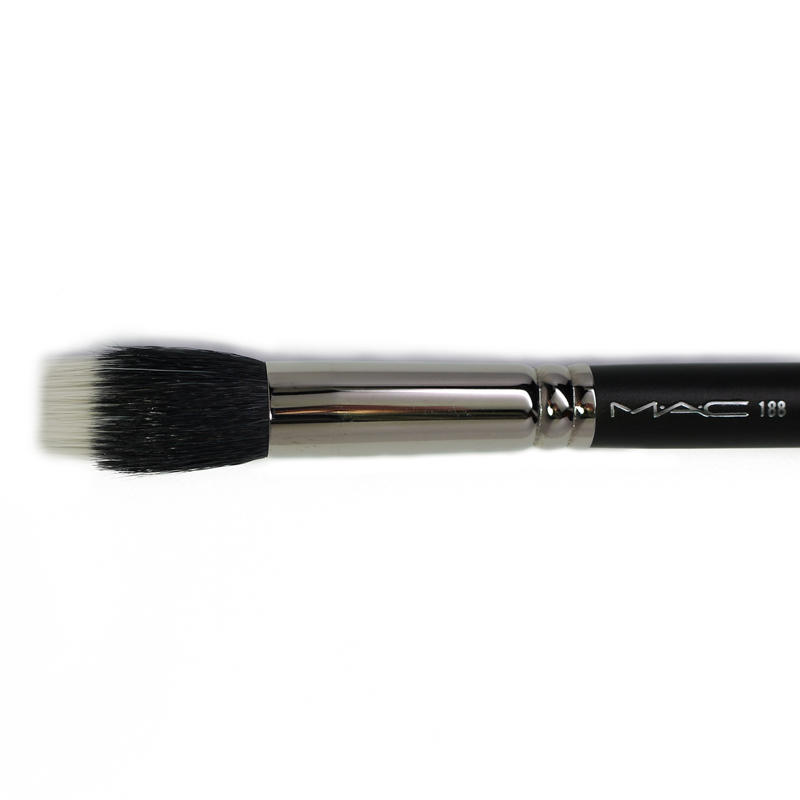MAC Duo Fibre Face Brush 188 #1