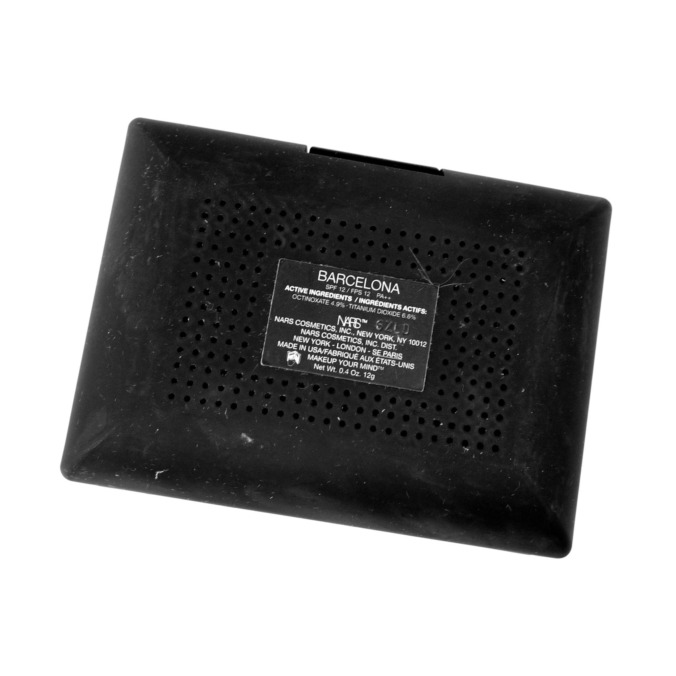 NARS Sheer Matte Pressed Powder Foundation Barcelona #4