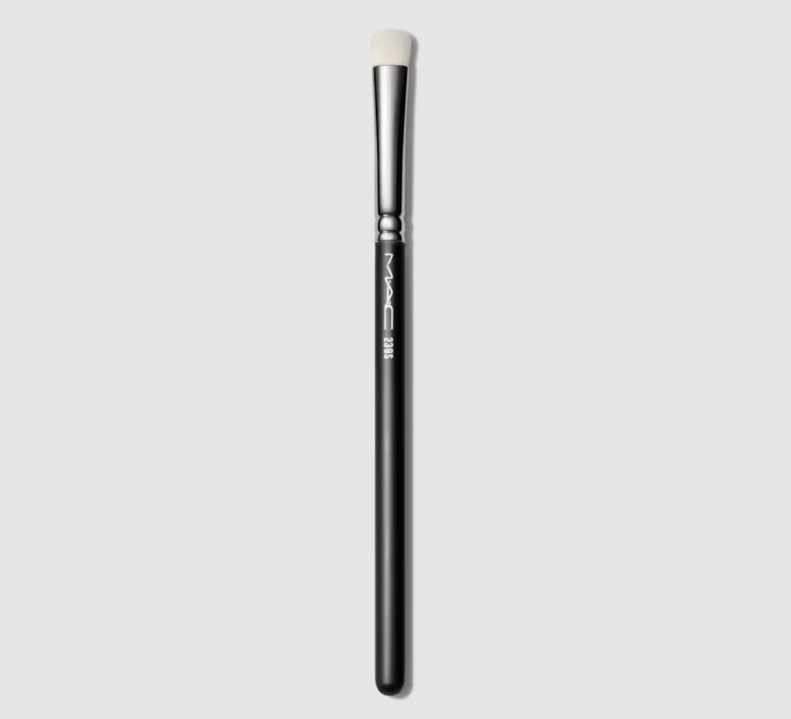 MAC Eye Brush 239