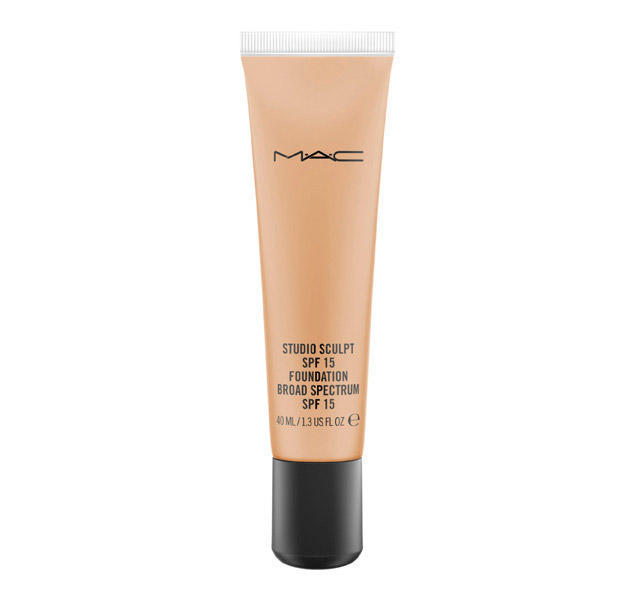 MAC Studio Sculpt Foundation NC45