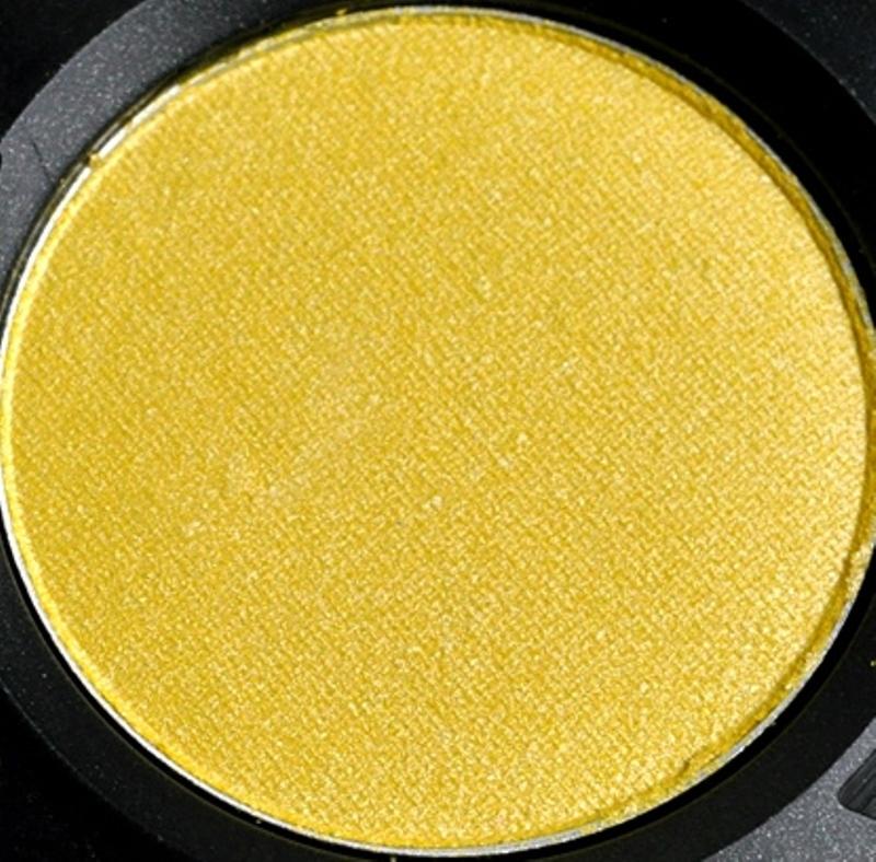 MAC Eyeshadow Going Bananas #2