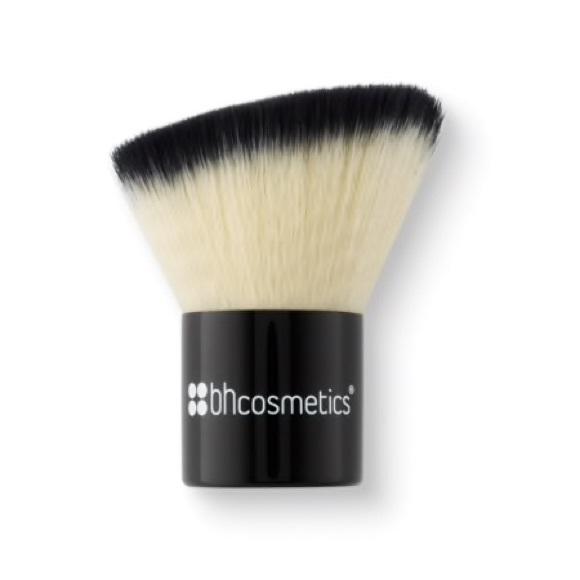 BH Cosmetics Angled Kabuki Brush 34