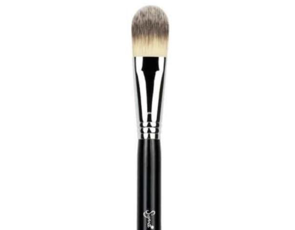 Sigma Foundation Travel F60 Brush