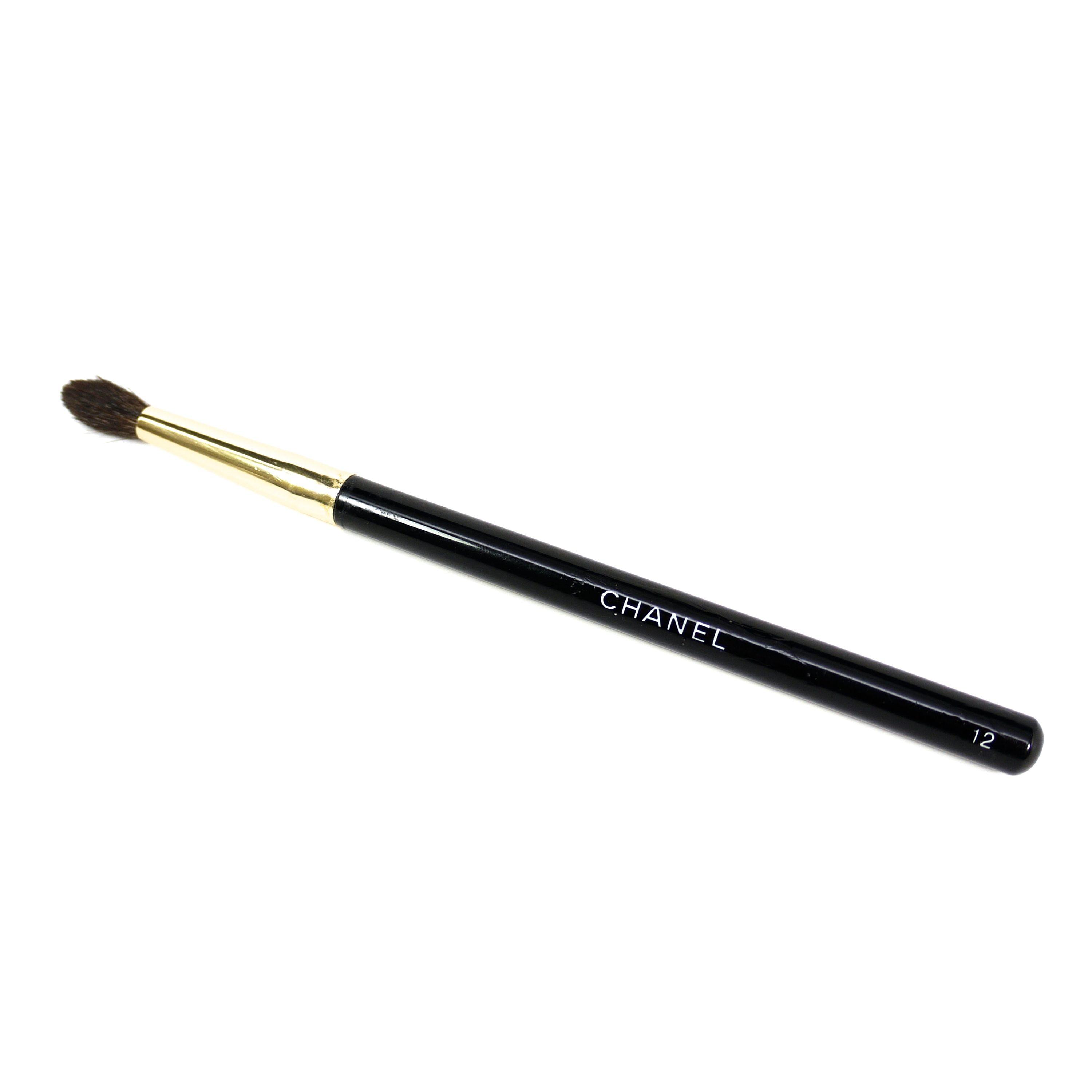 Chanel Eye Brush Fluffy Round Tapered Blending 12 #1