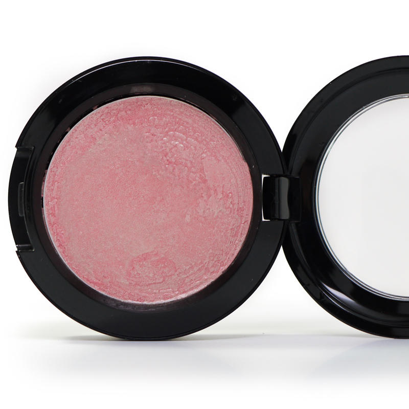 MAC - Richmetal Highlighter - Female #1