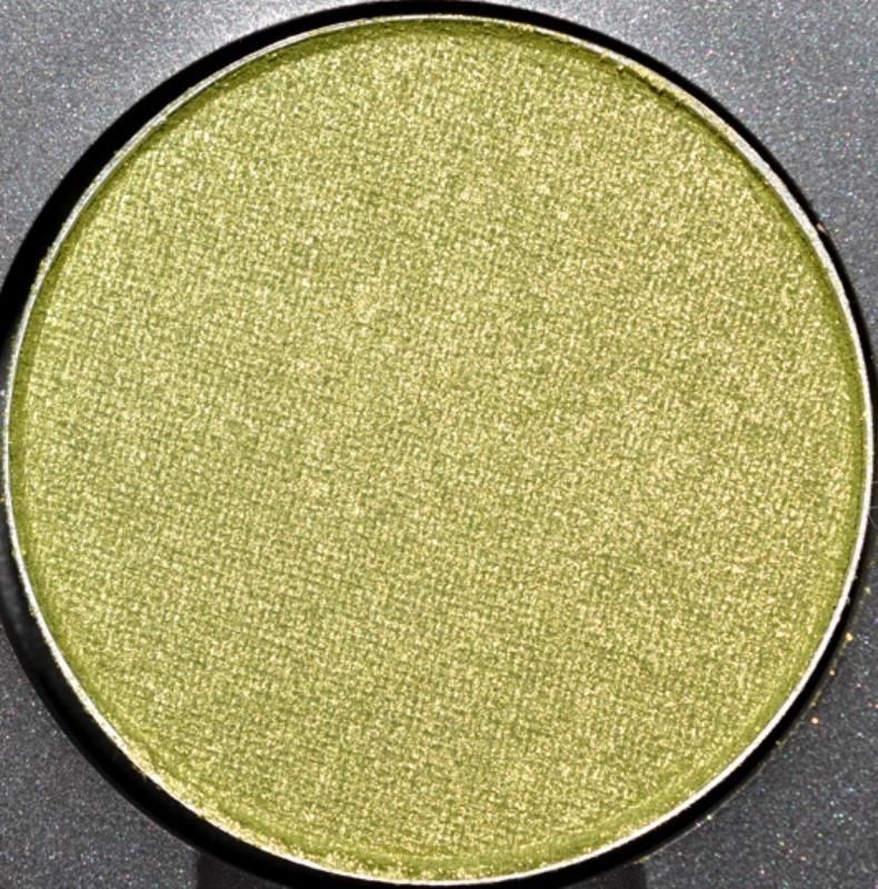 MAC Eyeshadow Lucky Green #2