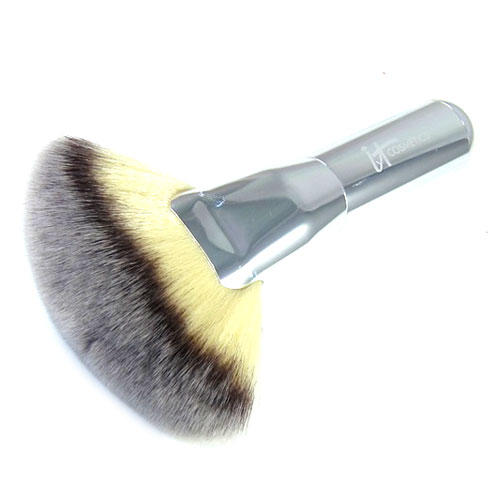 IT Cosmetics Luxe Mega Fan Brush Chrome