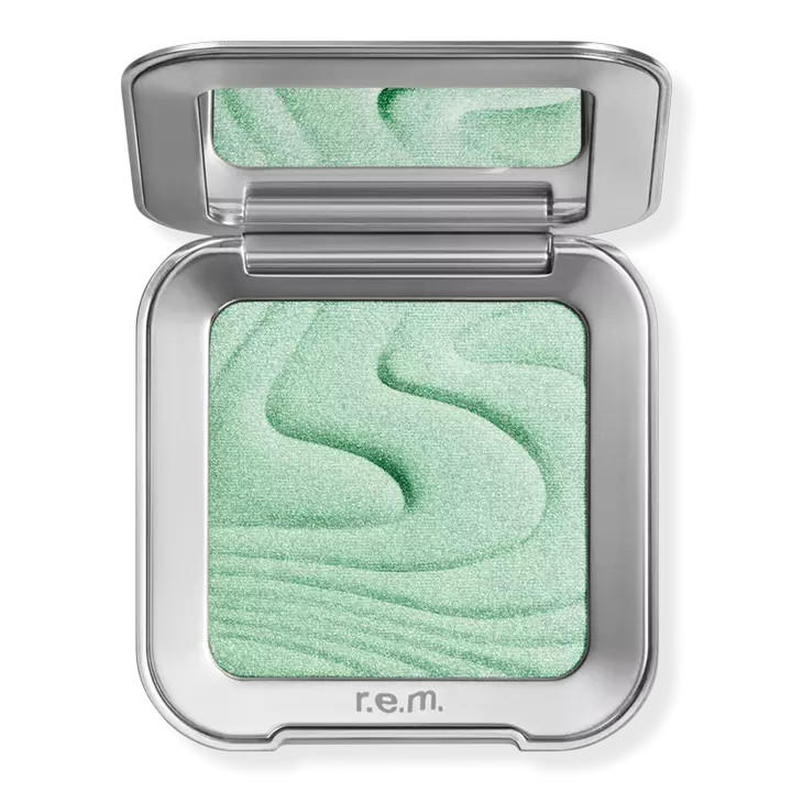 R.E.M. Beauty Interstellar Highlighter Topper Mama Earth