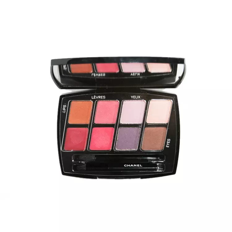 Chanel Multi-Use Colour Palette Holiday Collection | Glambot.com