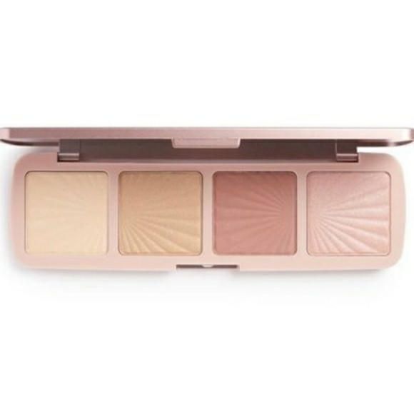 Makeup Revolution Fierce Mind Highlighter Palette