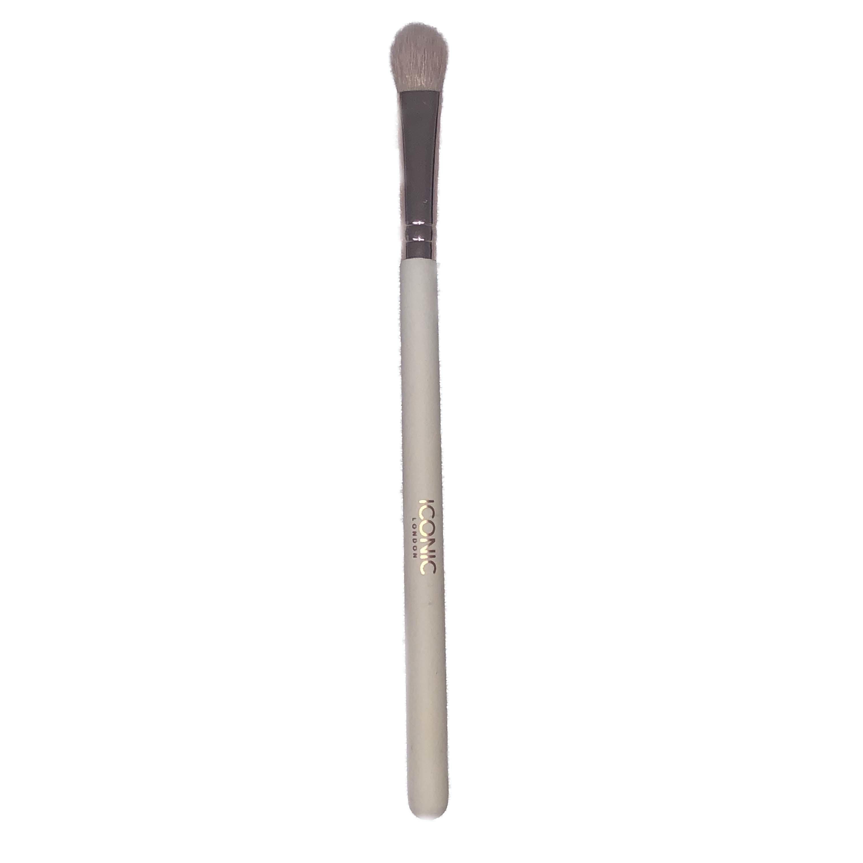 ICONIC LONDON Dense Fluffy Shader Eye Brush White