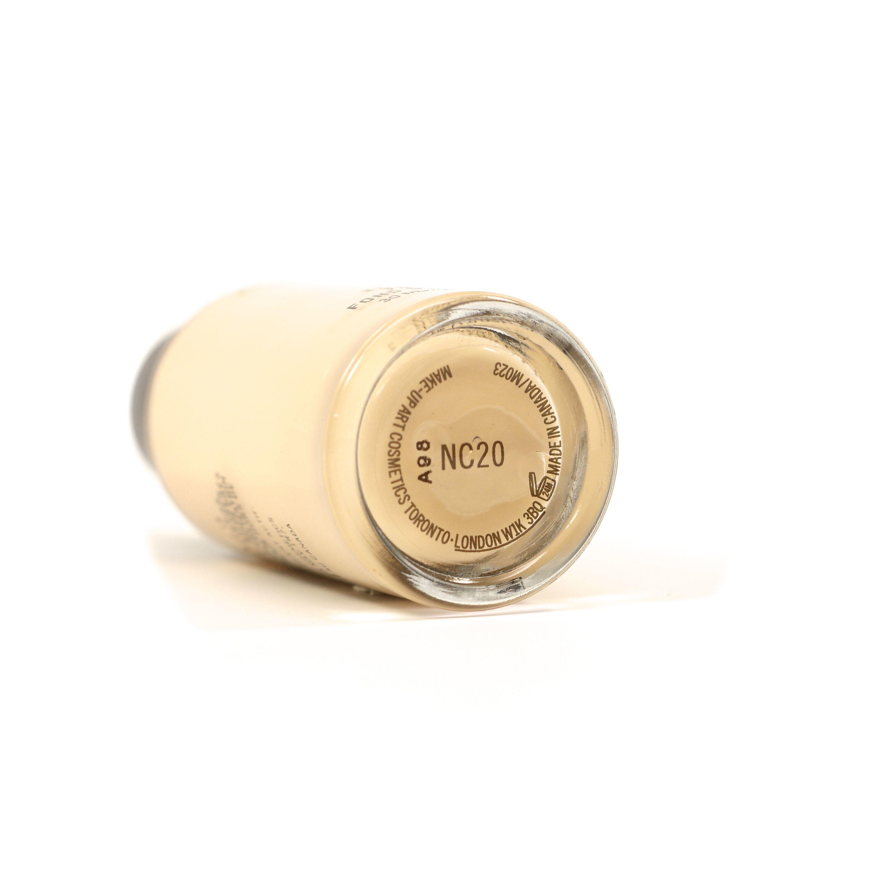 MAC Select SPF15 Foundation NC20 #3