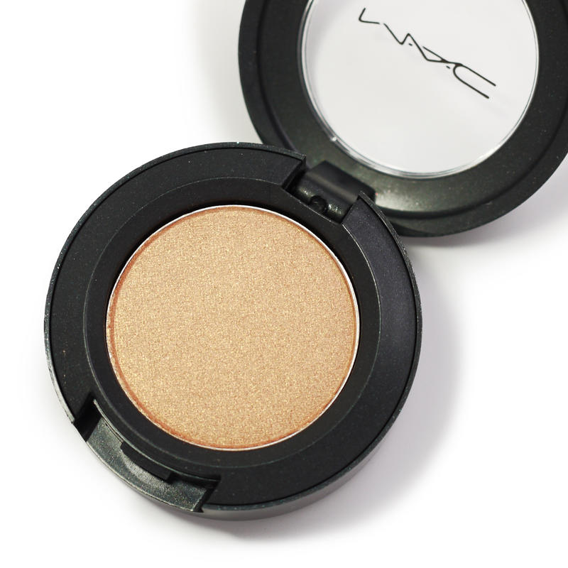 MAC Eyeshadow Flip #1