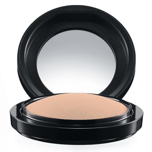 MAC Mineralize Skinfinish Light Medium