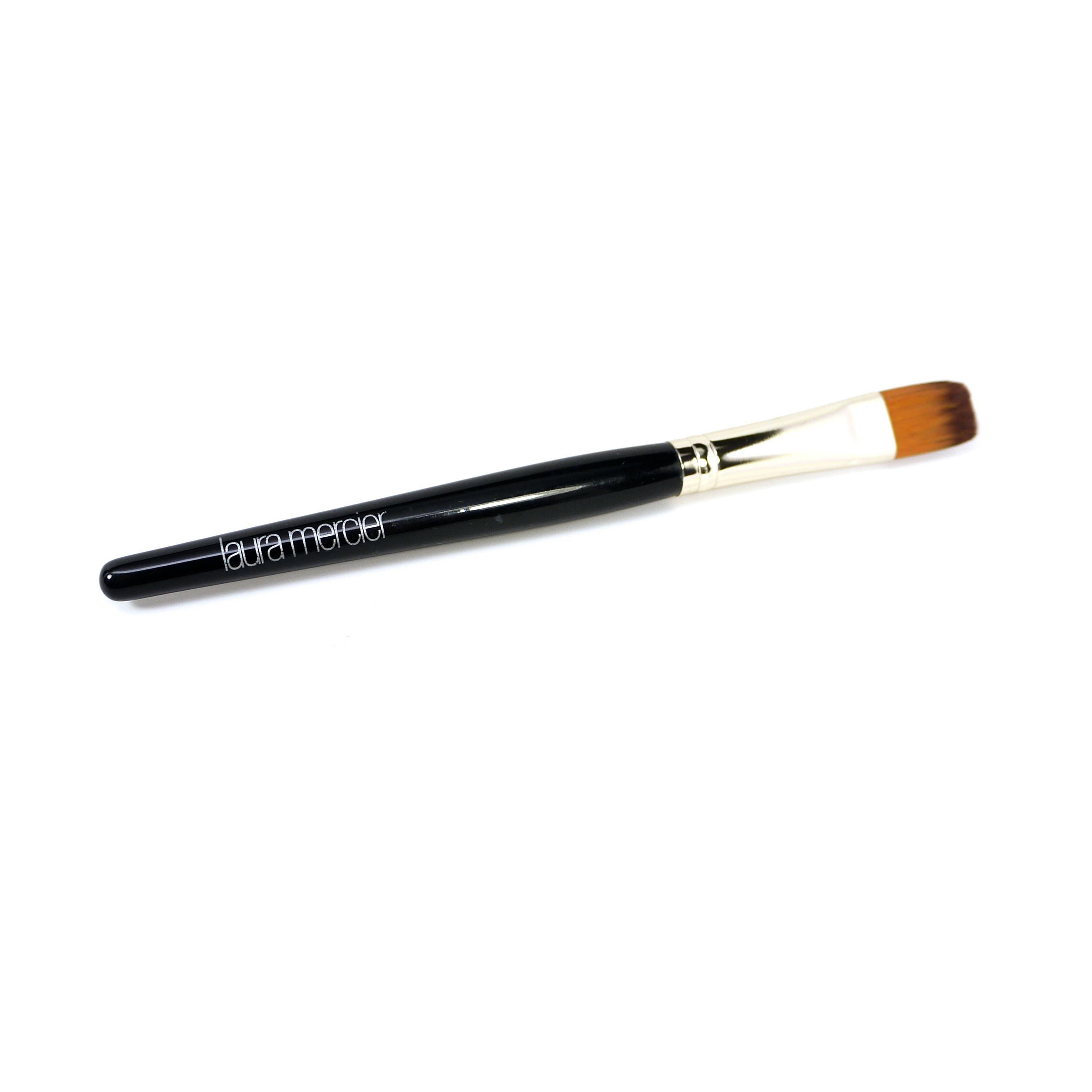 Laura Mercier Camouflage Powder Face Brush  #2