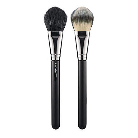 MAC Split Fibre Face Brush 127