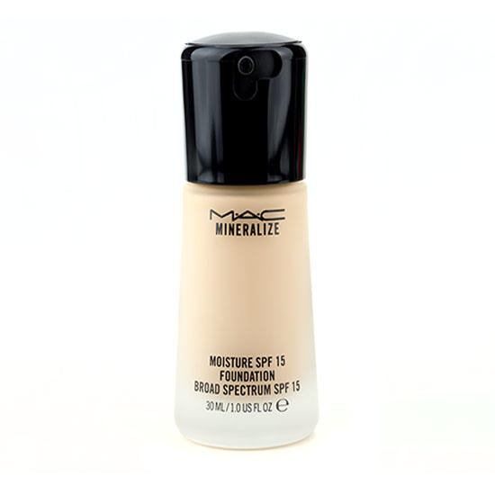 MAC Mineralize Moisture Foundation NW15