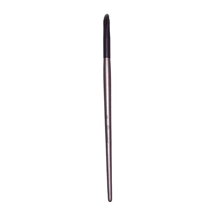 BH Cosmetics Small Rounded Precision Eye Brush Pewter