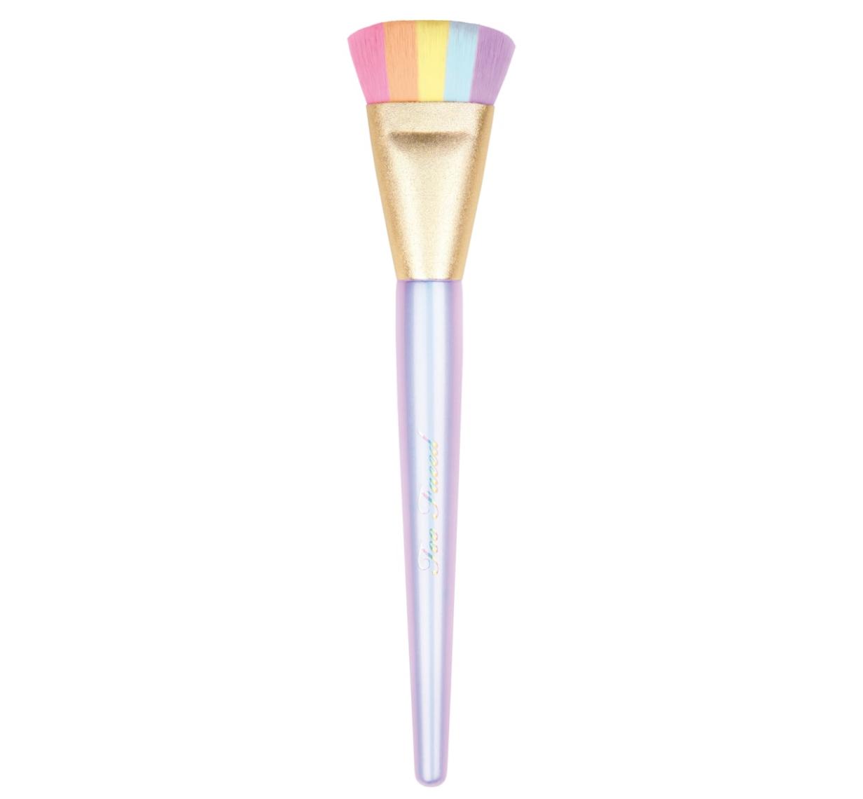 Too Faced Magical Rainbow Strobing Brush