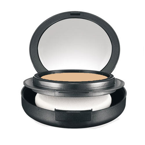 MAC Studio Fix Foundation NC 25