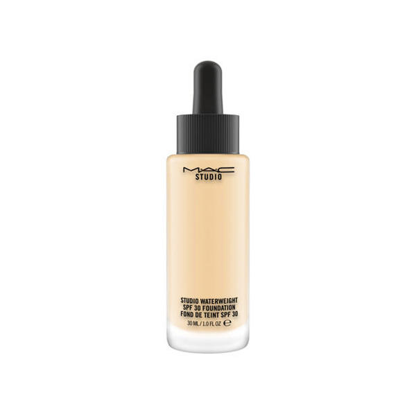 MAC Studio Waterweight SPF 30 Foundation NC15