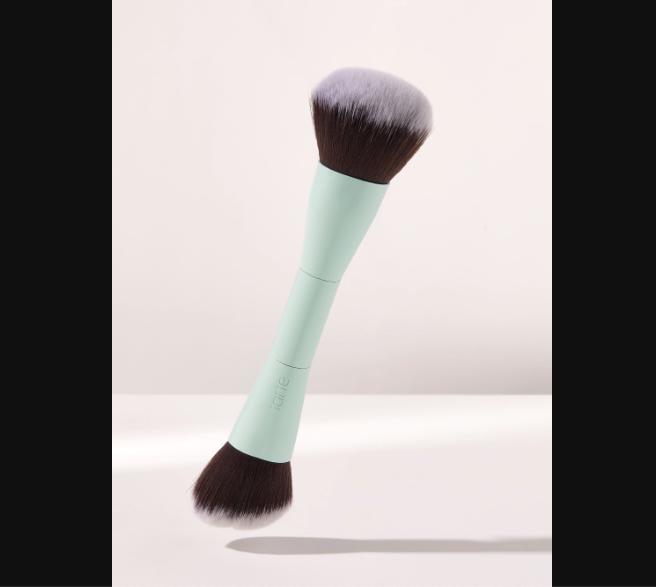 Tarte breezy cream face brush SEA Collection