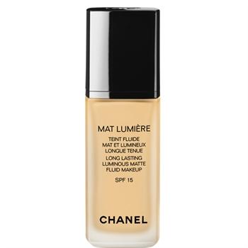 Chanel Mat Lumiere Long-Lasting Soft Matte Foundation Beige 40