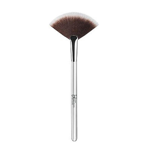 IT Cosmetics Airbrush Radiance Fan Brush 116