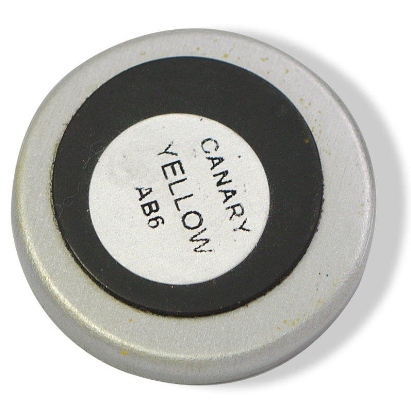 MAC Eyeshadow Refill Canary Yellow #1