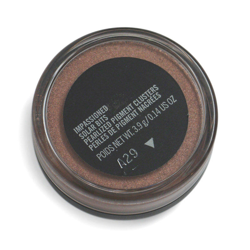 MAC Solar Bits Pearlized Pigment Clusters Impassioned #1