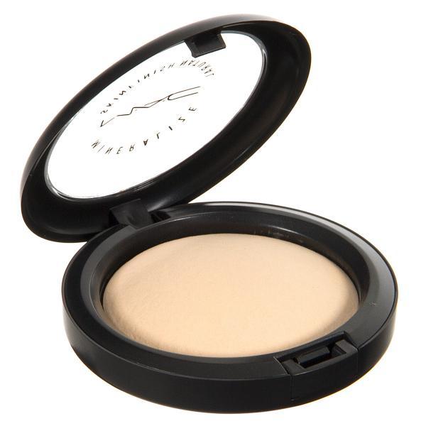 MAC Mineralize Skin Finish Natural Light