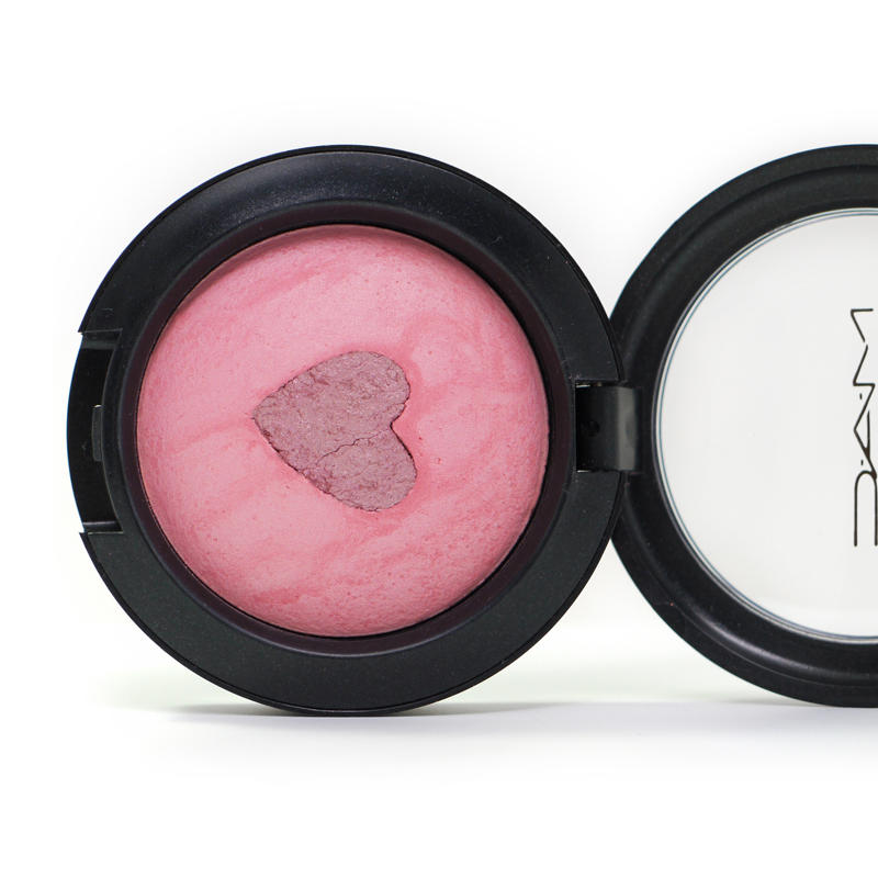 MAC Mineralize Blush Giggly #1