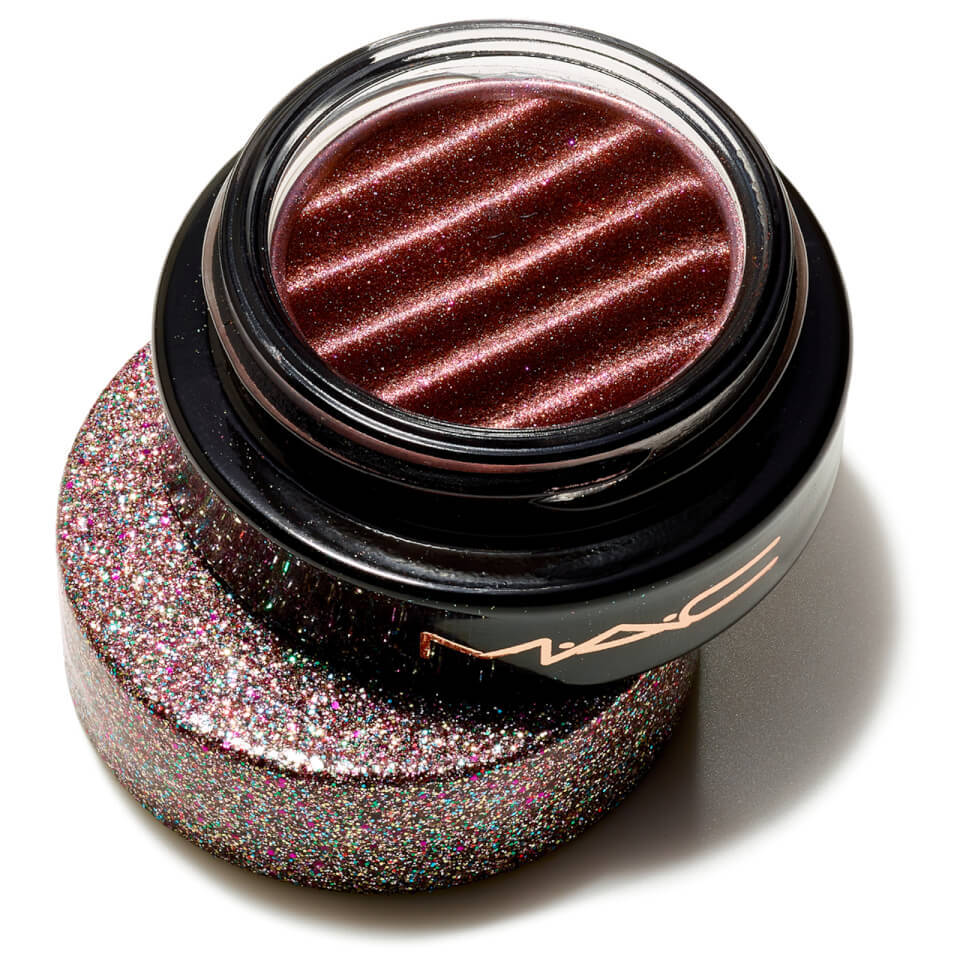 MAC Spellbinder Shadow Stairs To The Stars