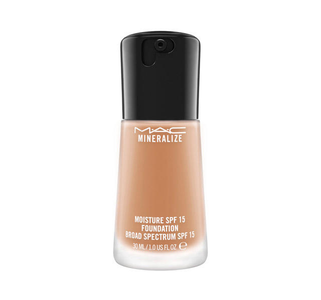 MAC Mineralize Moisture Foundation NW25