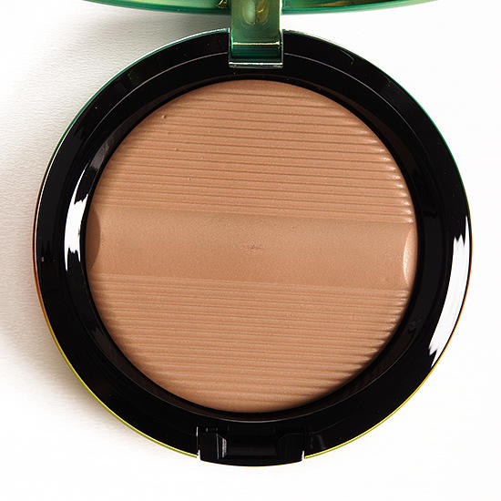 MAC Studio Sculpt Defining Bronzing Powder Delicates