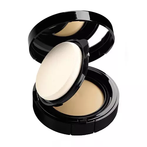 Chanel Teint Innocence Naturally Luminous Compact Makeup 40 Beige |   - Best deals on Chanel cosmetics