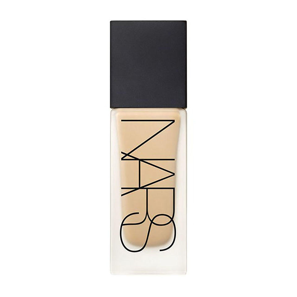 NARS All Day Luminous Weightless Foundation Barcelona Medium 4